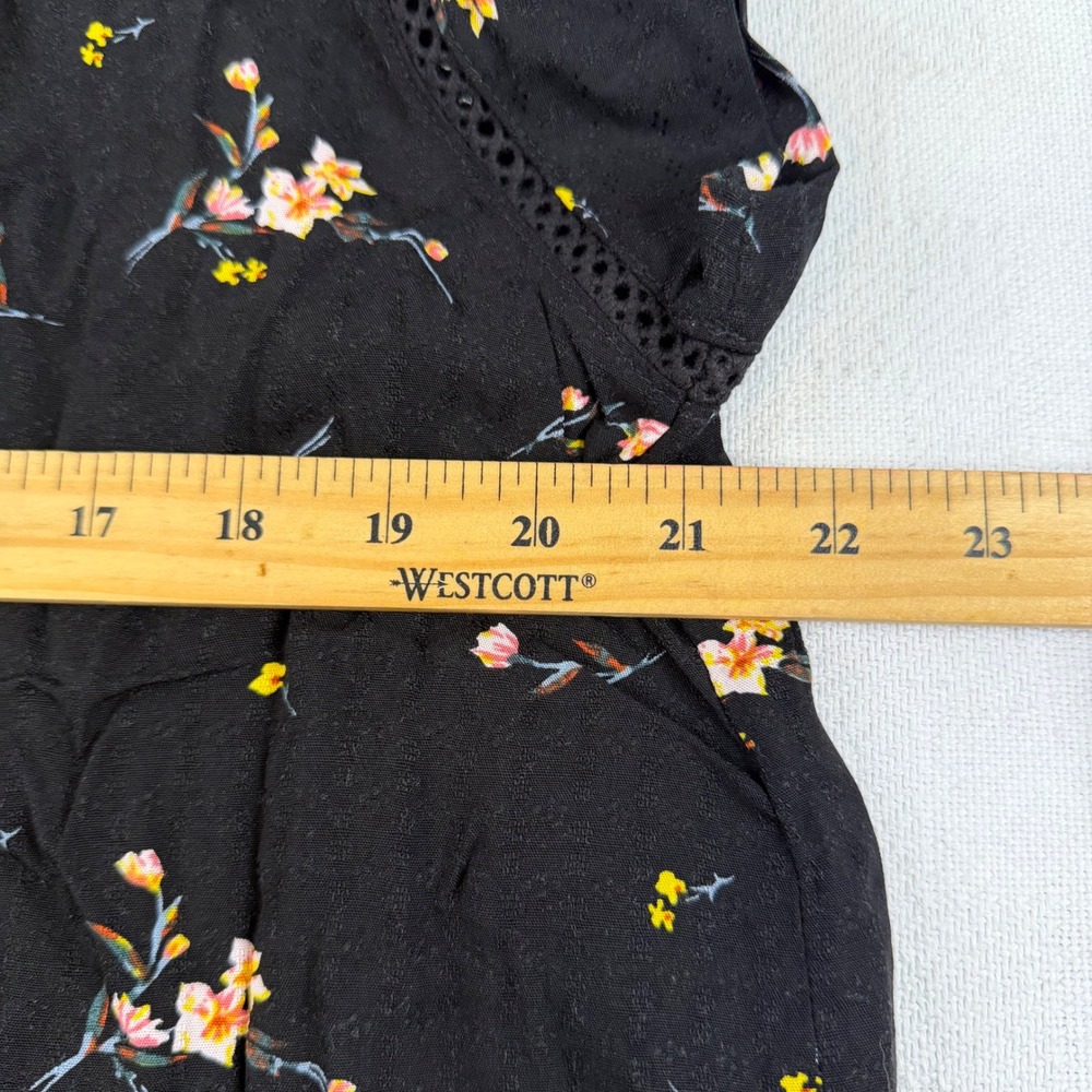 Buffalo David Bitton Womens Black Floral Cap Sleeve Ruffle Tie Neck Blouse M NEW - Picture 9 of 9